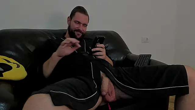 kingmalcom (Ask my age) - cum hard