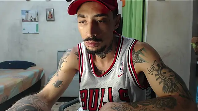 emiliano_hottt webcam