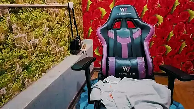 andrea24080 webcam