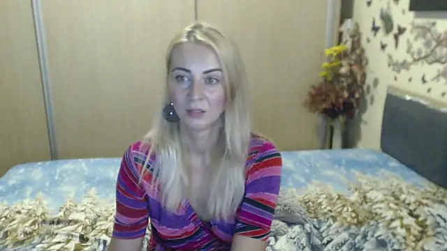 MirabelaSweet webcam