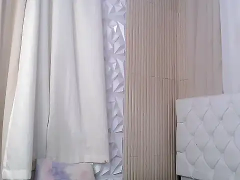 twerkitlike_twinkle webcam