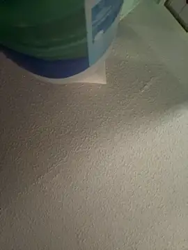 lolabunny9 (F milf) - Toys ON. Buzz my clit with my lovense