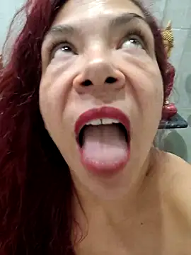 Scarlet_curly8a webcam