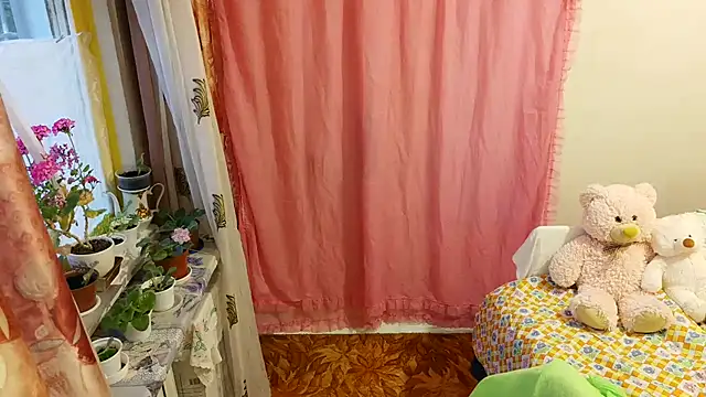 GoddessThumbelina live cam on StripChat