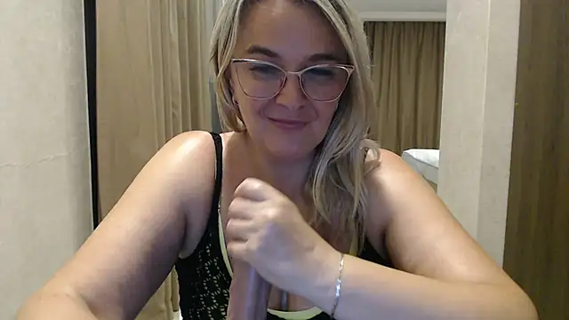EleanoraDream webcam