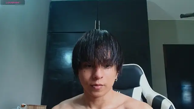 Reycogamer live cam on StripChat