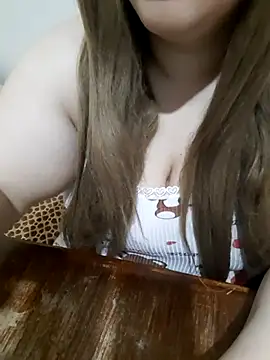 Madam_bezzzoul webcam