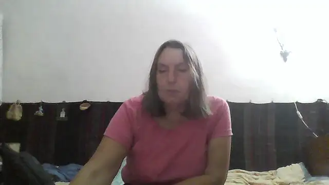 AnnaLive570 live cam on StripChat