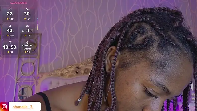 Shanelle__ webcam