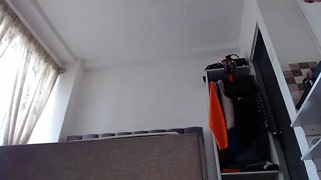saara_johnson496 webcam