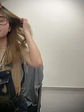 Rocket-Girl live webcam show
