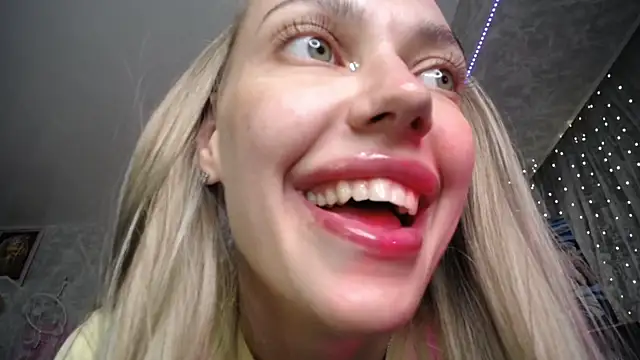NickyAdamidi webcam