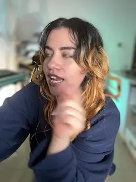 NikkiNix