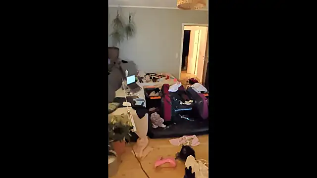 sissy_liaxxx (T milf) - Control my f-machine for a lil' while 🤯