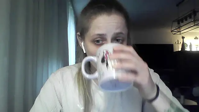 LeaWetGirl webcam