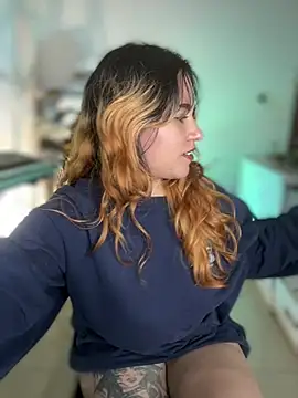 NikkiNix