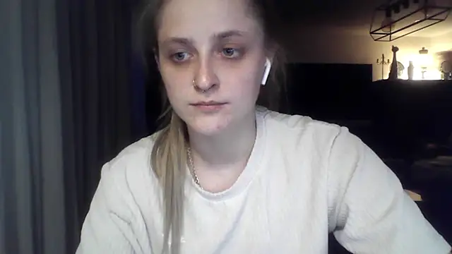 LeaWetGirl webcam