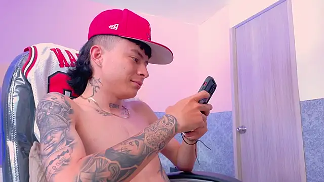 Nascary_Fox webcam