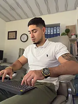 Dimitri_Colleman live cam on StripChat