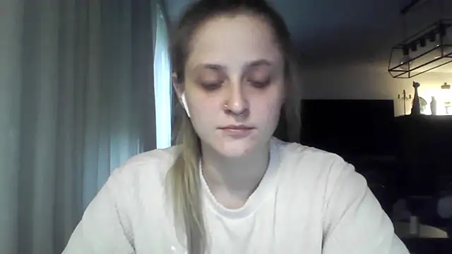 LeaWetGirl webcam