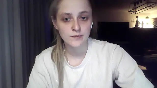 LeaWetGirl webcam