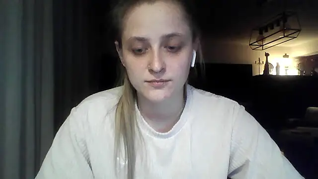 LeaWetGirl webcam