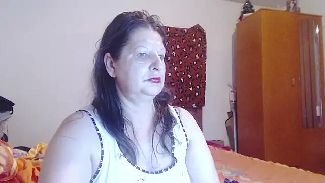 ExtasyMature live cam on StripChat