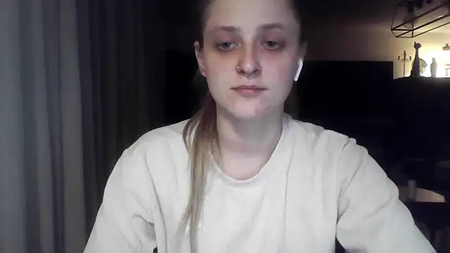 LeaWetGirl webcam