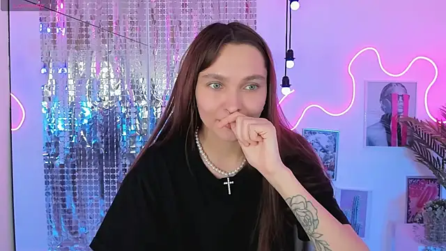 ChloeSunny live cam on StripChat