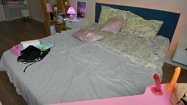 BritneyLix webcam
