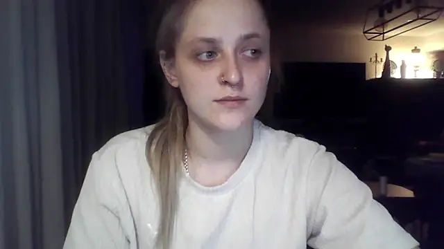 LeaWetGirl webcam