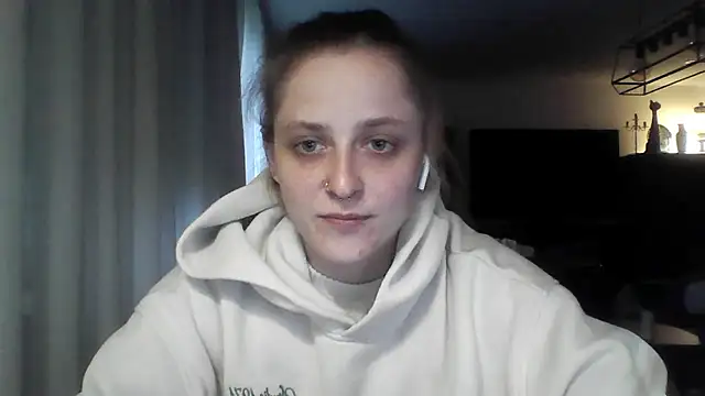 LeaWetGirl live cam on StripChat