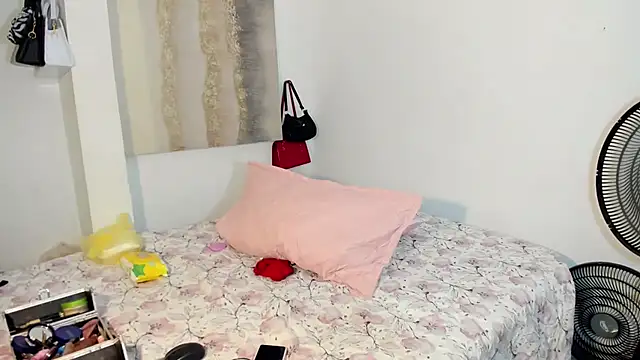 HUGE_BLACKCOCK live sex cam
