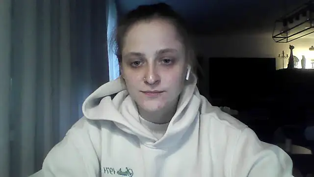 LeaWetGirl webcam