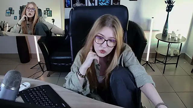 lanafitch - Lanafitch's free webcam - UK Sex Cams