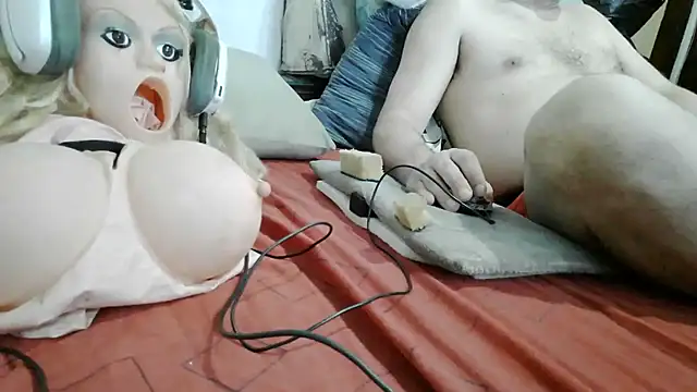 messi_syssy live cam on StripChat