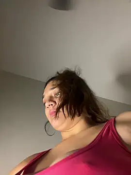 treasurebabii live webcam show