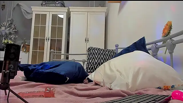 LizzyJordansxox live cam