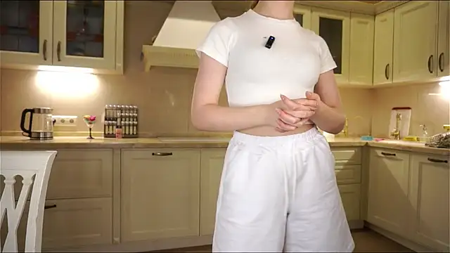 NaomiFess webcam