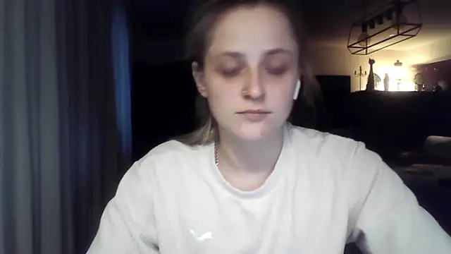 LeaWetGirl webcam