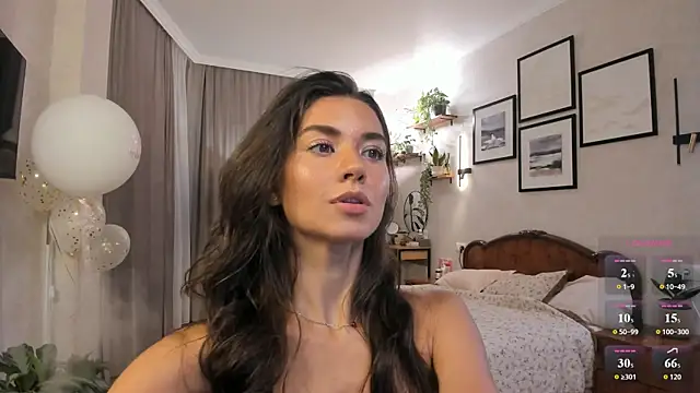 NicoleLuv webcam