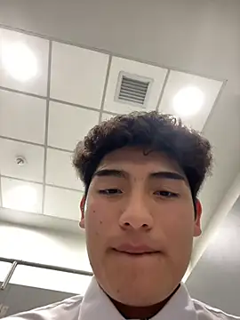 piercummm (M twink) - Naked right now in the bathroom