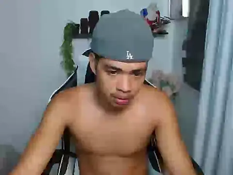 curlyasian_njxx webcam