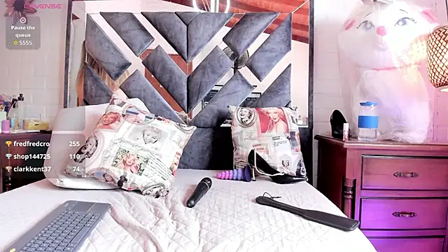annie_vega17_ webcam