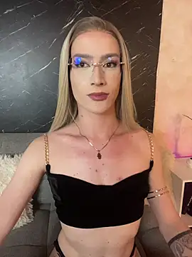 Alana_Stone's room