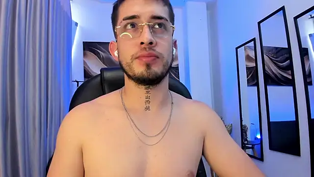 Tommas_Jhonson webcam