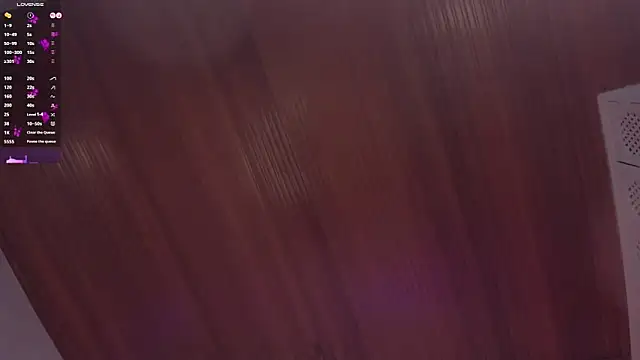 elodie_walker webcam