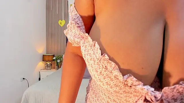 gabytyara2 - Gabytyara2's free webcam - UK Sex Cams