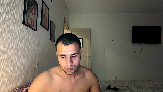 Daniel_ice live cam on StripChat