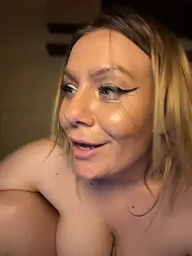 KrisKkiki webcam